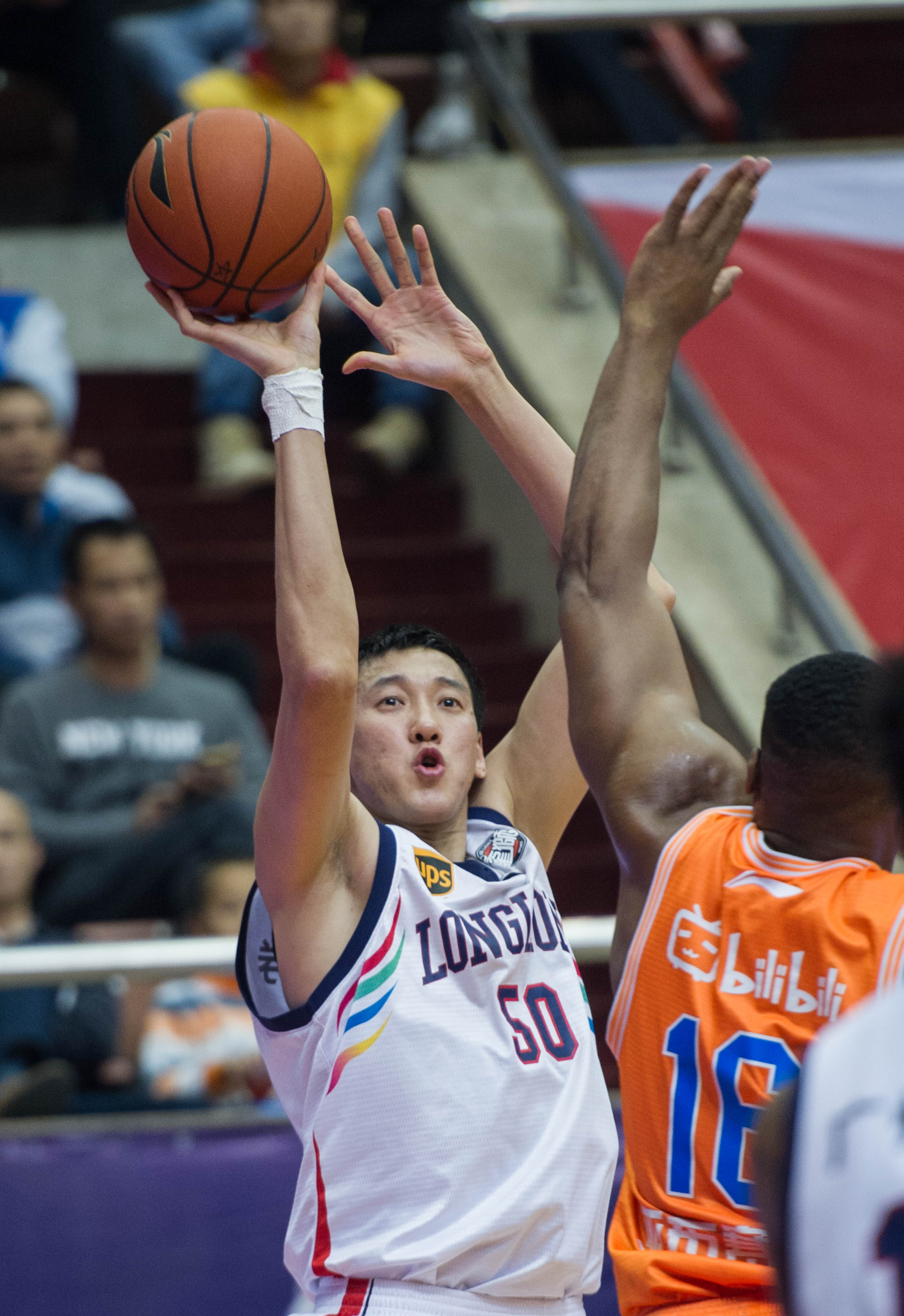 密集防守时 密集防守时