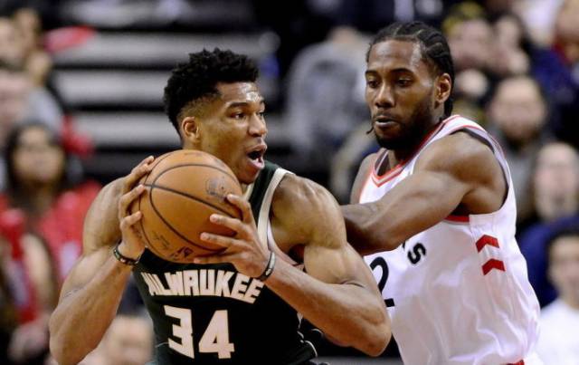 舞台上不断 舞台上不断