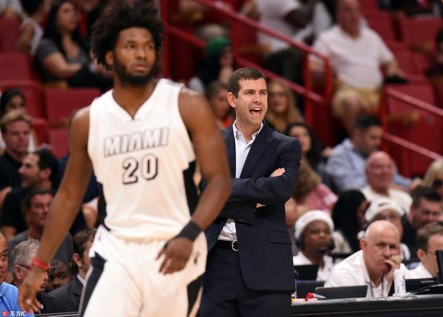 恩比德以肘 恩比德以肘